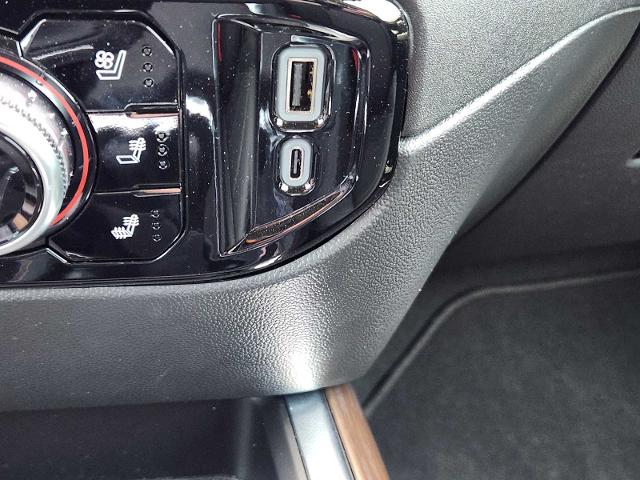 2024 GMC Sierra 1500 Vehicle Photo in DENTON, TX 76210-9321