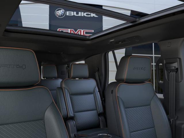 2025 GMC Yukon Vehicle Photo in GREEN BAY, WI 54303-3330