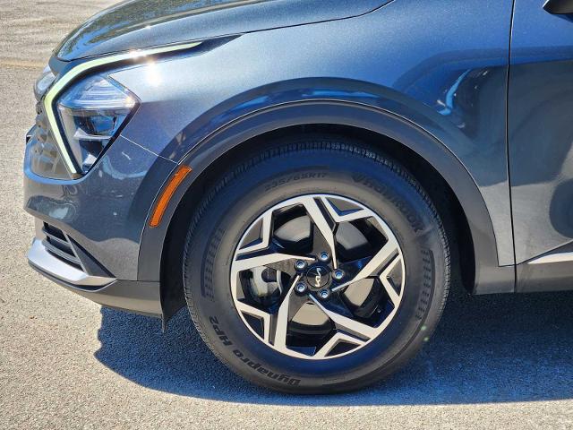 2023 Kia Sportage Vehicle Photo in DENTON, TX 76210-9321