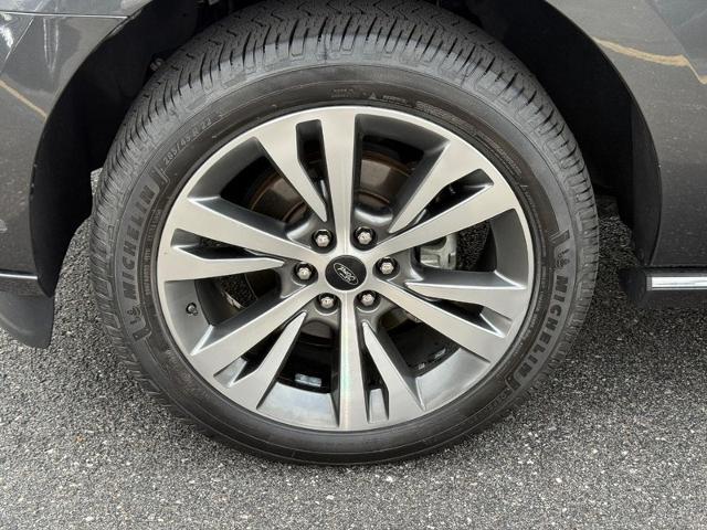 2020 Ford Expedition Max Vehicle Photo in COLUMBIA, MO 65203-3903