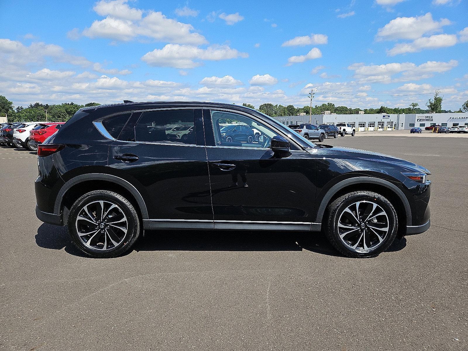 2022 Mazda CX-5 Vehicle Photo in Trevose, PA 19053