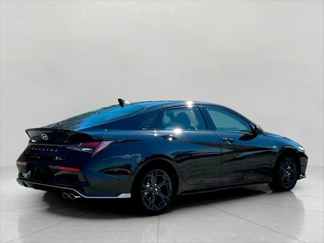 2025 Hyundai ELANTRA Vehicle Photo in Green Bay, WI 54304