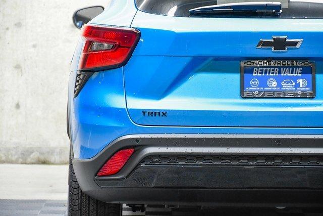 2025 Chevrolet Trax Vehicle Photo in EVERETT, WA 98203-5662