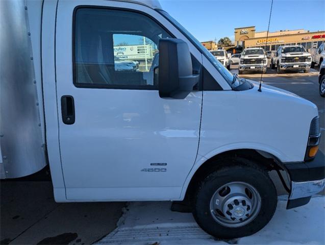 2024 Chevrolet Express Commercial Cutaway Vehicle Photo in ENGLEWOOD, CO 80113-6708