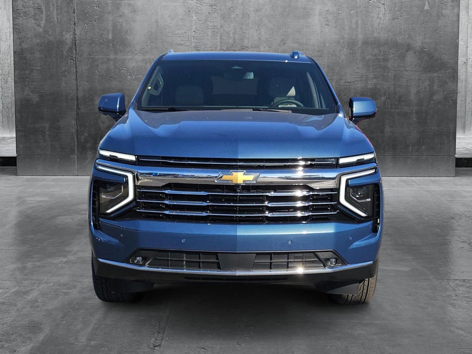2025 Chevrolet Suburban Vehicle Photo in GILBERT, AZ 85297-0446