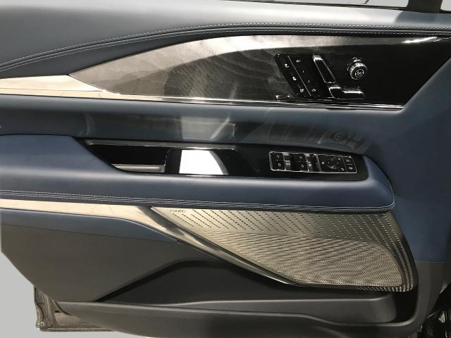 2025 Cadillac ESCALADE IQ Vehicle Photo in GREEN BAY, WI 54303-3330