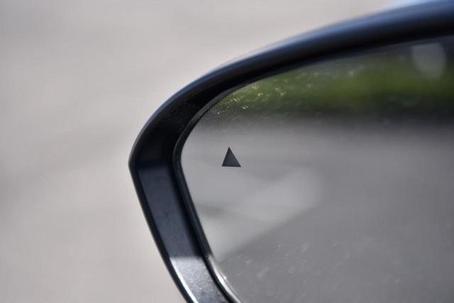 2025 Nissan Kicks Vehicle Photo in Ballwin, MO 63011