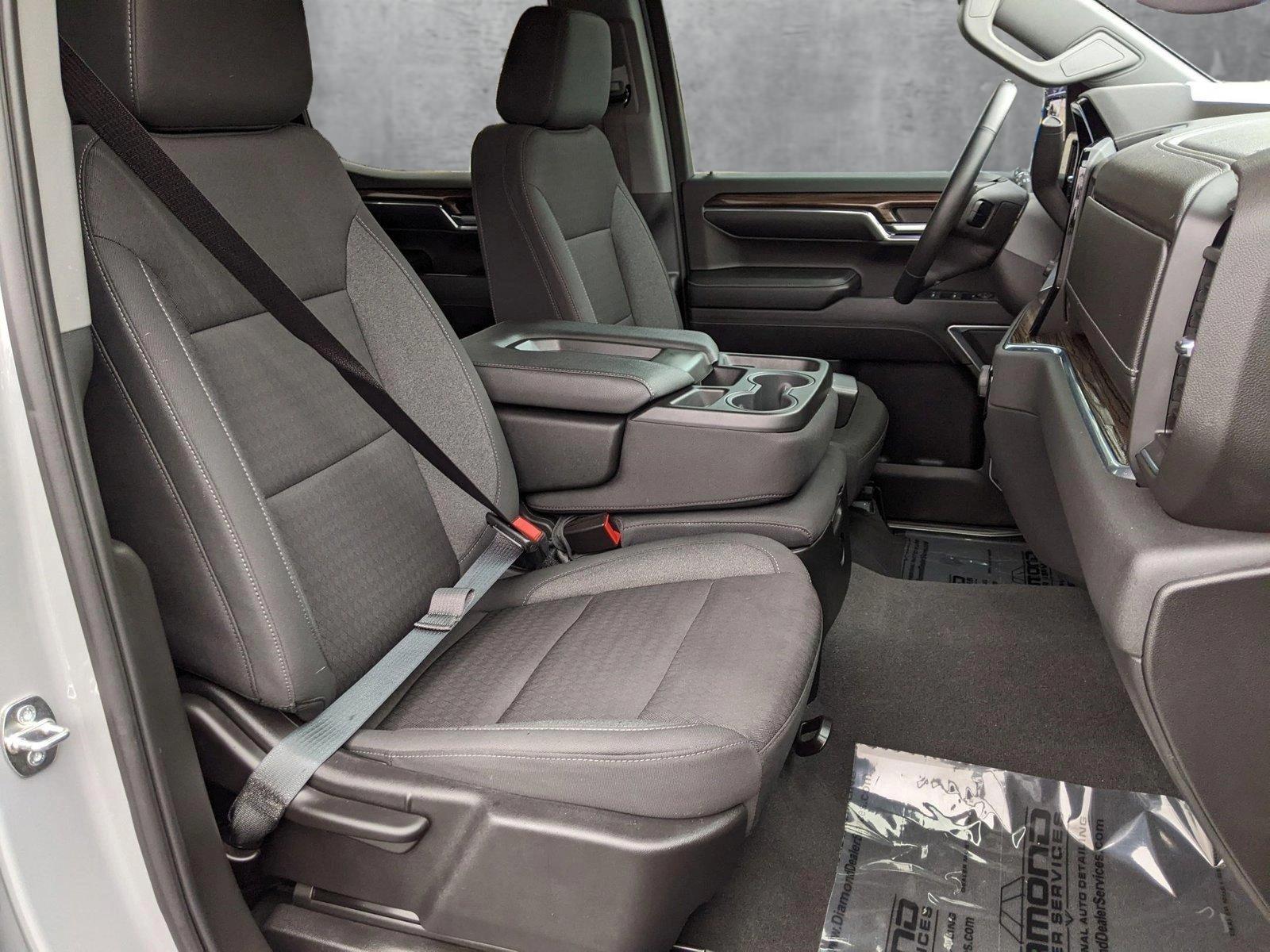2024 Chevrolet Silverado 1500 Vehicle Photo in TIMONIUM, MD 21093-2300