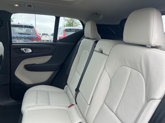 2025 Volvo XC40 Vehicle Photo in Grapevine, TX 76051