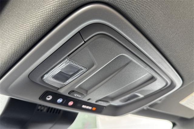 2024 GMC Sierra 1500 Vehicle Photo in ELK GROVE, CA 95757-8703