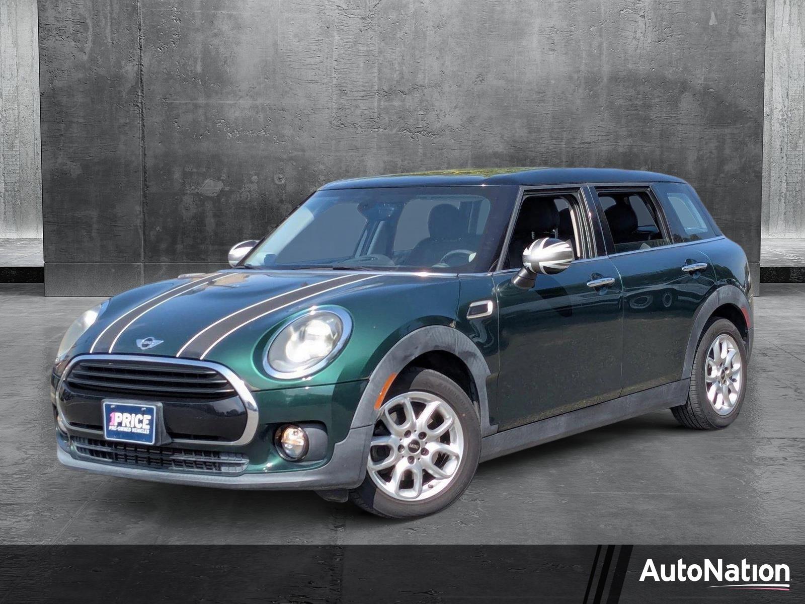 2016 MINI Cooper Clubman Vehicle Photo in Valencia, CA 91355