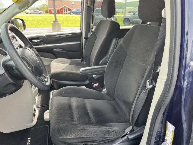 2016 Dodge Grand Caravan Vehicle Photo in TULLY, NY 13159-3159