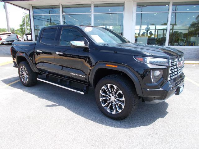 2023 GMC Canyon Vehicle Photo in LOWELL, MA 01852-4336