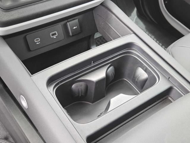 2024 Defender Vehicle Photo in AUSTIN, TX 78717
