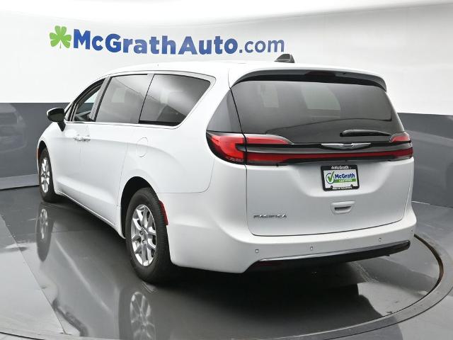 2023 Chrysler Pacifica Vehicle Photo in Cedar Rapids, IA 52402