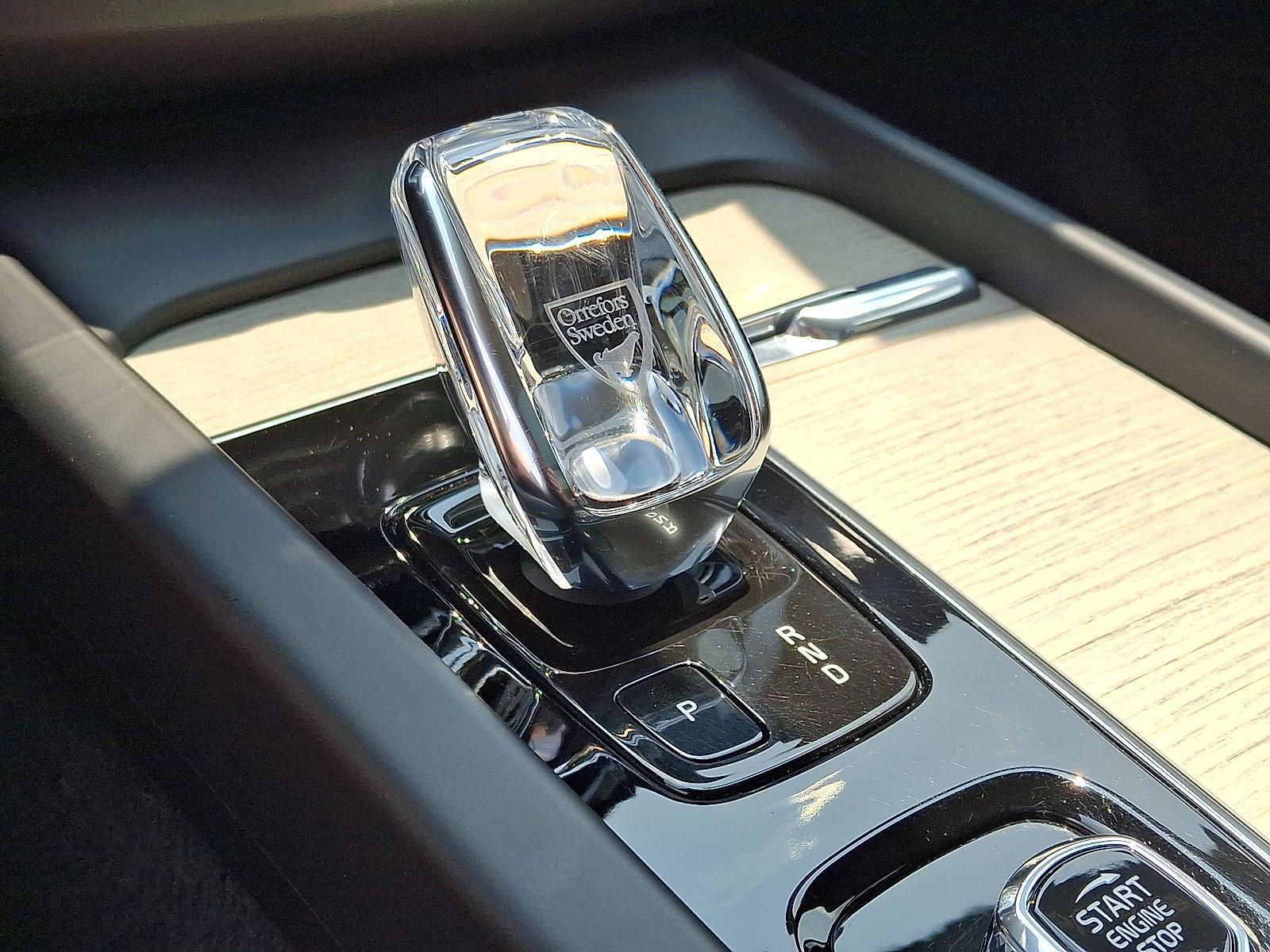 2022 Volvo XC60 Vehicle Photo in Trevose, PA 19053