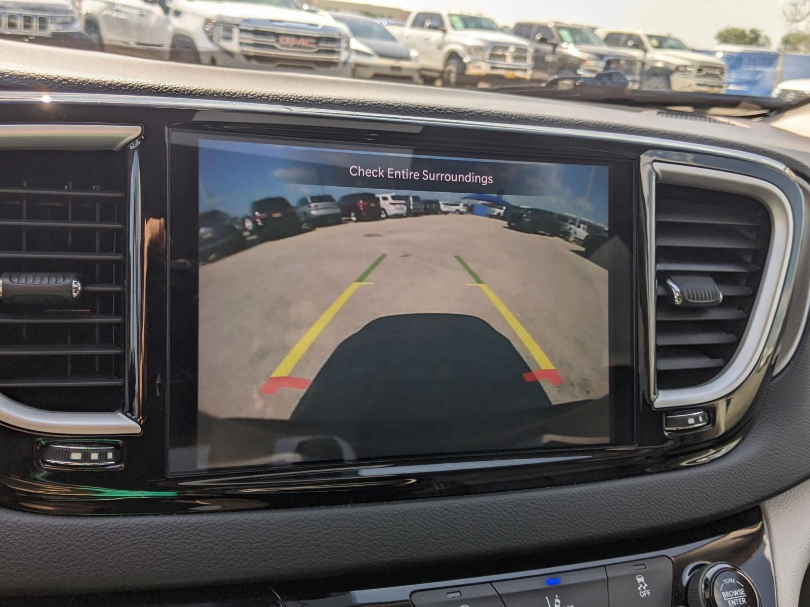 2022 Chrysler Pacifica Vehicle Photo in Seguin, TX 78155