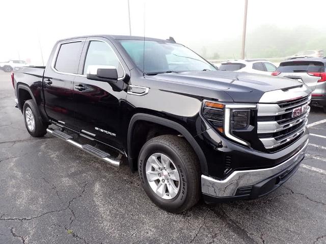 2022 GMC Sierra 1500 Vehicle Photo in ZELIENOPLE, PA 16063-2910