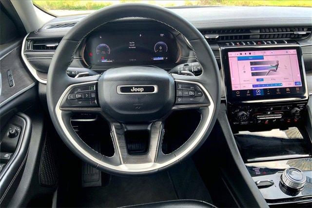 2023 Jeep Grand Cherokee L Vehicle Photo in TOPEKA, KS 66609-0000