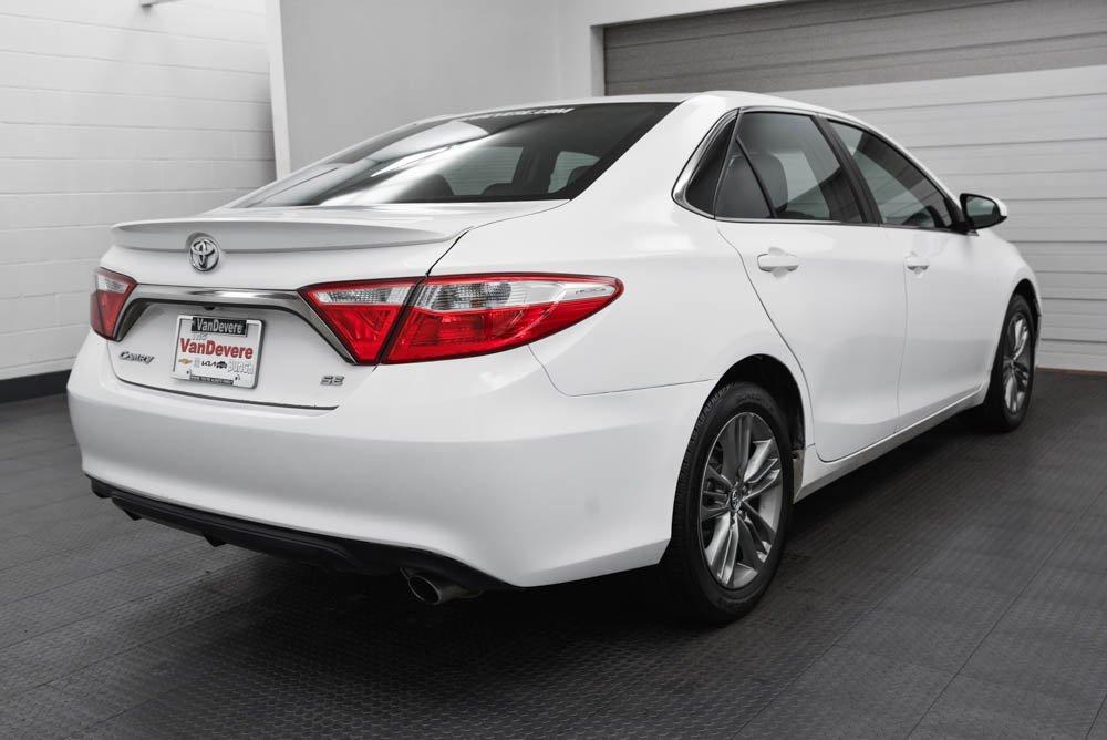 2015 Toyota Camry Vehicle Photo in AKRON, OH 44303-2185