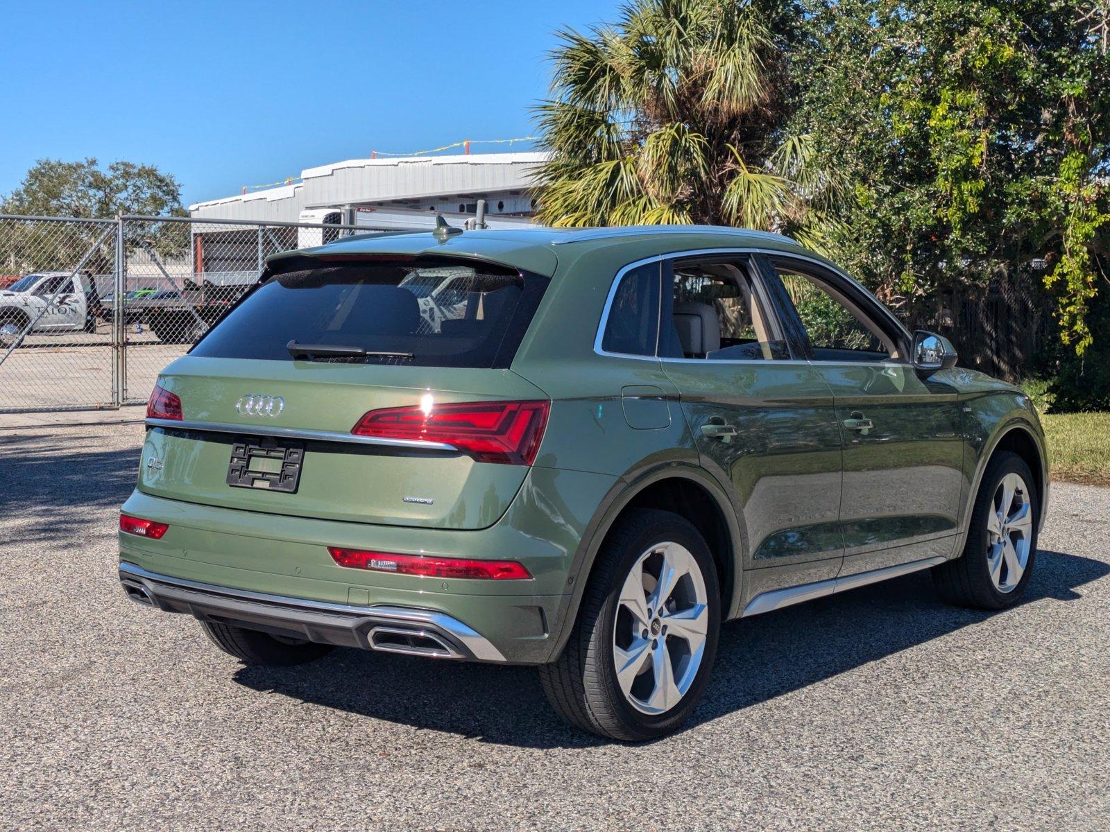 2022 Audi Q5 Vehicle Photo in Sarasota, FL 34231