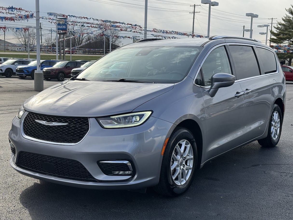 2021 Chrysler Pacifica Vehicle Photo in BOONVILLE, IN 47601-9633