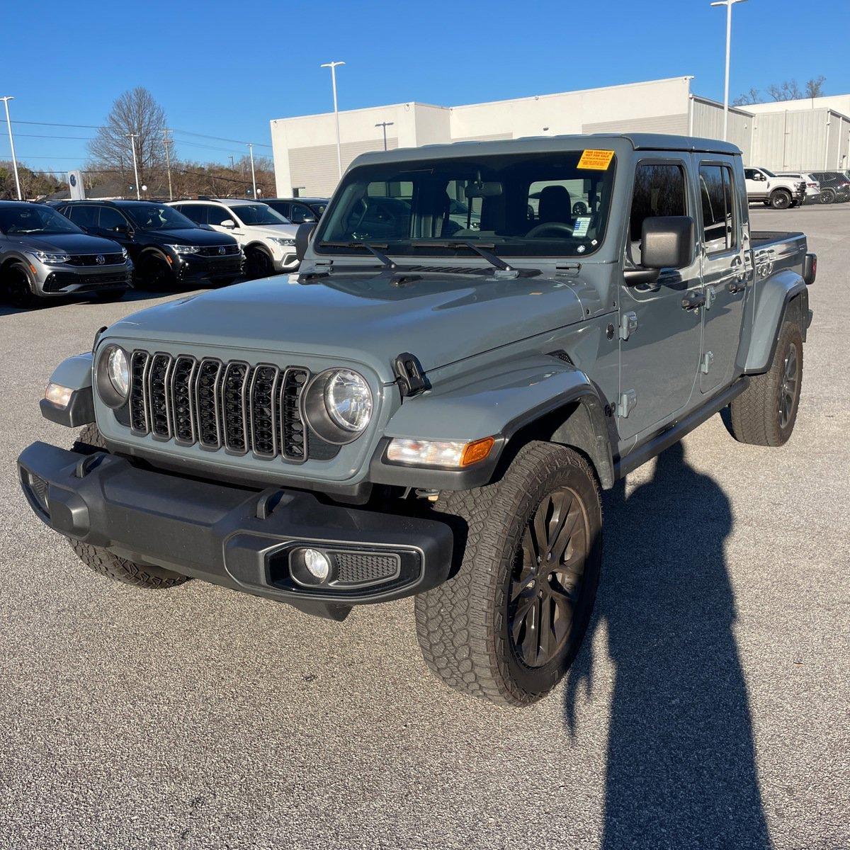 2024 Jeep Gladiator Vehicle Photo in LOS ANGELES, CA 90007-3794