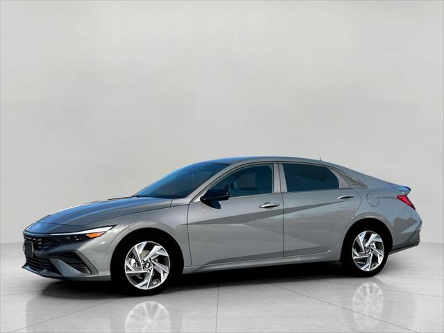 2025 Hyundai ELANTRA Vehicle Photo in Green Bay, WI 54304