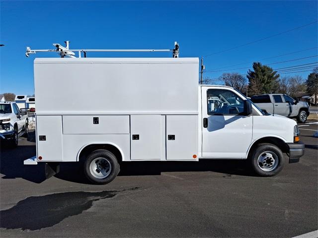 2024 Chevrolet Express Cutaway 3500 Vehicle Photo in MILFORD, DE 19963-6122