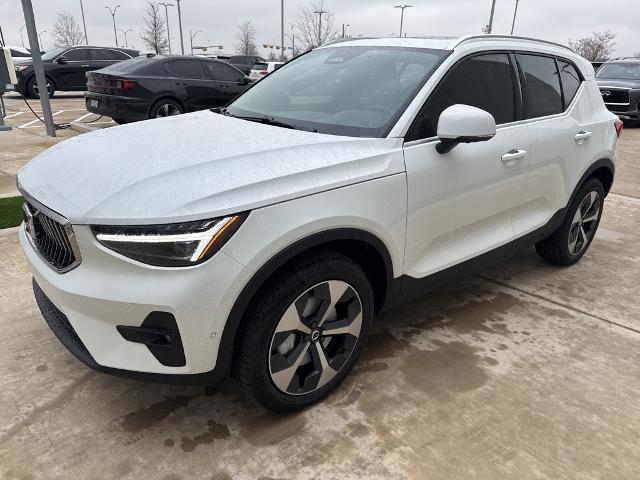 2025 Volvo XC40 Vehicle Photo in Grapevine, TX 76051