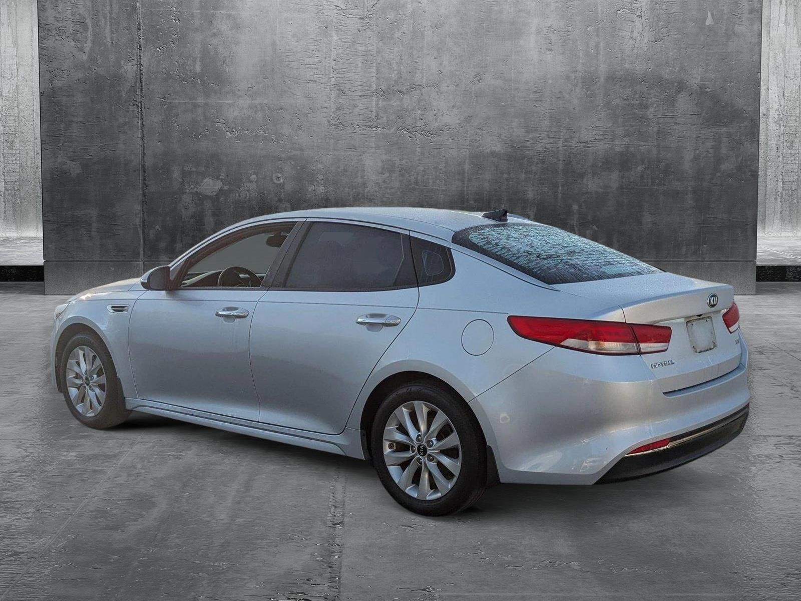 2017 Kia Optima Vehicle Photo in PEMBROKE PINES, FL 33024-6534