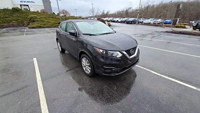 2021 Nissan Rogue Sport Vehicle Photo in Pleasant Hills, PA 15236