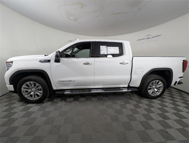 2024 GMC Sierra 1500 Vehicle Photo in ENGLEWOOD, CO 80113-6708