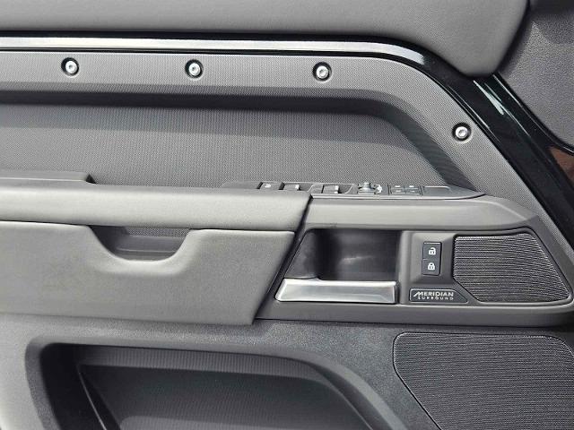 2025 Defender Vehicle Photo in AUSTIN, TX 78717