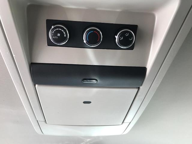 2015 Chrysler Town & Country Vehicle Photo in GREEN BAY, WI 54303-3330