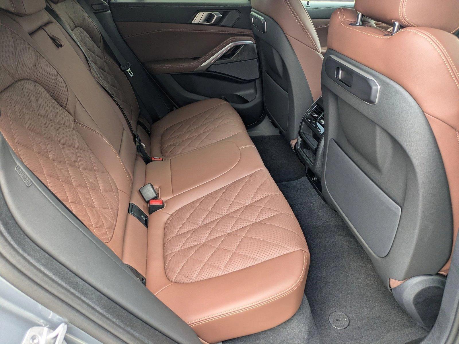 2024 BMW X6 xDrive40i Vehicle Photo in Sarasota, FL 34231