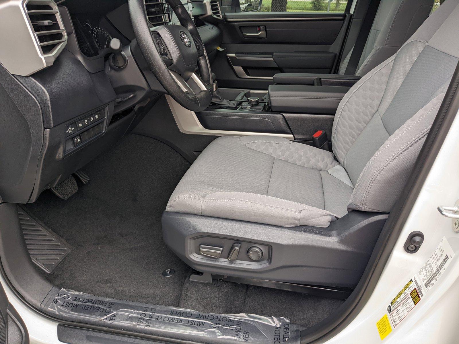 2025 Toyota Tundra 4WD Vehicle Photo in Davie, FL 33331
