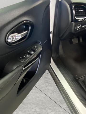 2023 Jeep Cherokee Vehicle Photo in APPLETON, WI 54914-8833