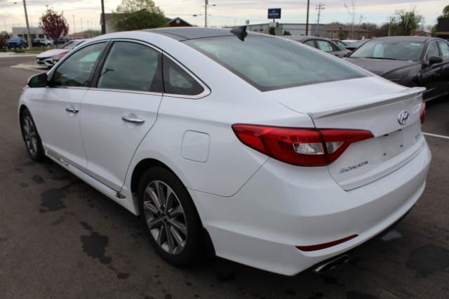 2016 Hyundai SONATA Vehicle Photo in Green Bay, WI 54304