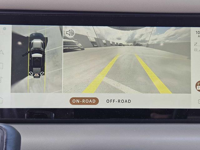2021 Defender Vehicle Photo in AUSTIN, TX 78717