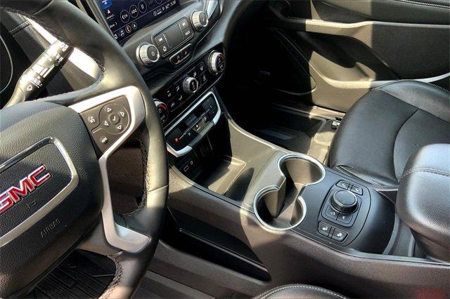 2024 GMC Terrain Vehicle Photo in TOPEKA, KS 66609-0000