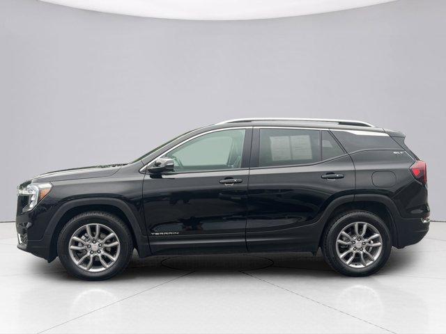 2024 GMC Terrain Vehicle Photo in LEOMINSTER, MA 01453-2952