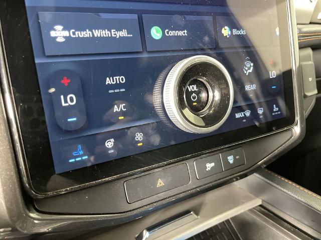 2023 Ford Expedition Vehicle Photo in GILBERT, AZ 85297-0402