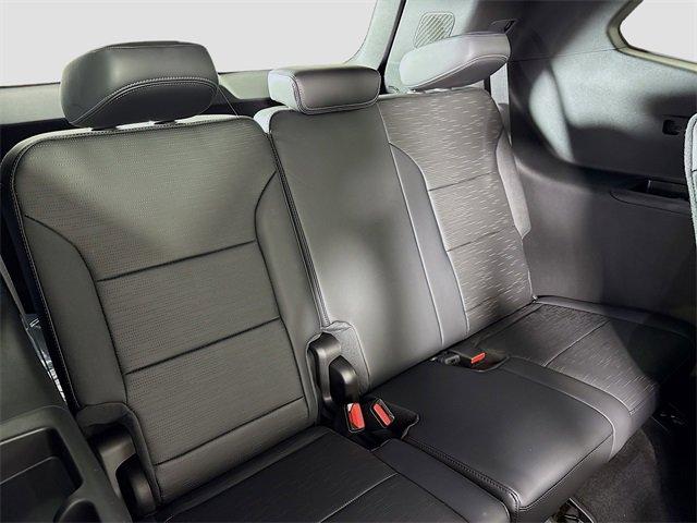 2025 Buick Enclave Vehicle Photo in PUYALLUP, WA 98371-4149