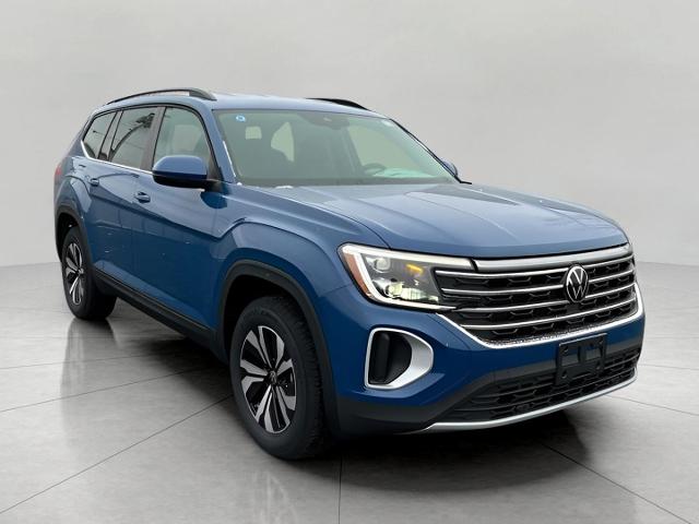 2025 Volkswagen Atlas Vehicle Photo in Neenah, WI 54956