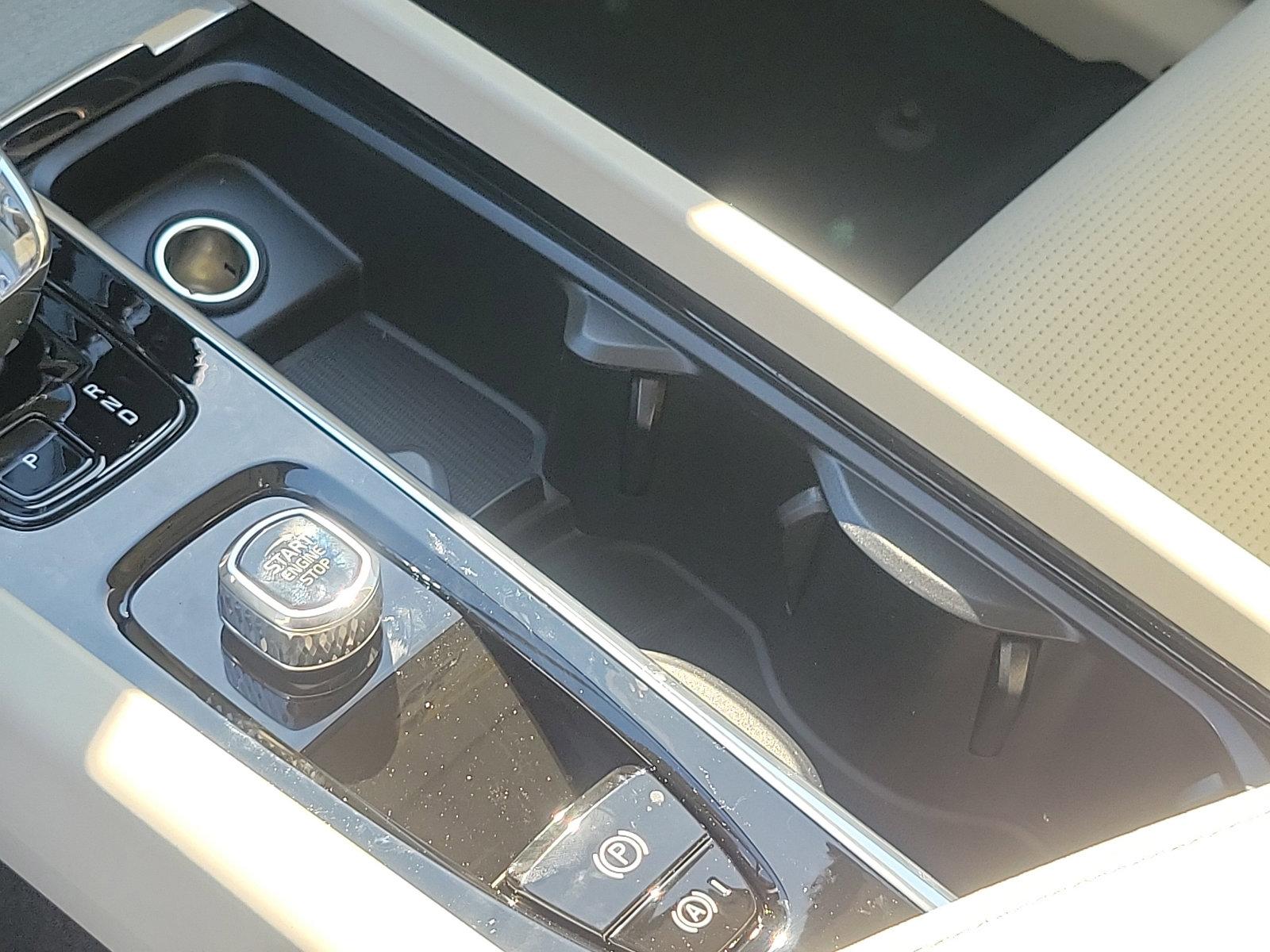 2025 Volvo XC60 Plug-In Hybrid Vehicle Photo in Trevose, PA 19053