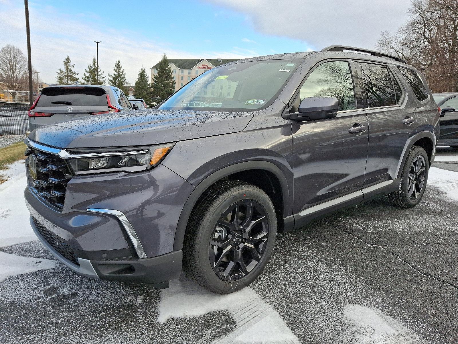 2025 Honda Pilot Vehicle Photo in Harrisburg, PA 17111