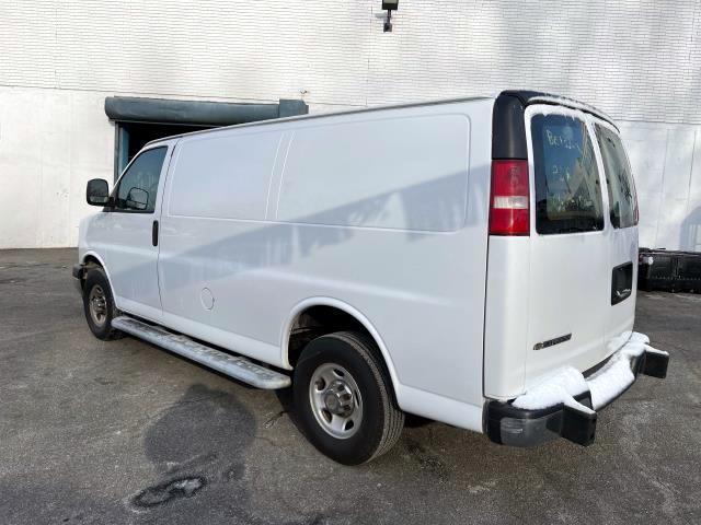 2022 Chevrolet Express Cargo Van Vehicle Photo in Roslyn, NY 11576