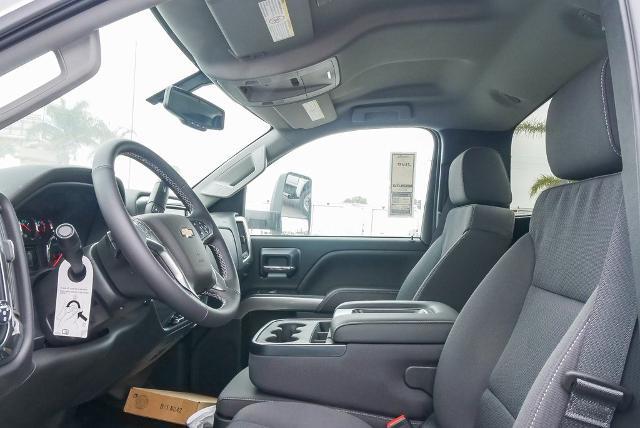 2023 Chevrolet Silverado Chassis Cab Vehicle Photo in VENTURA, CA 93003-8585