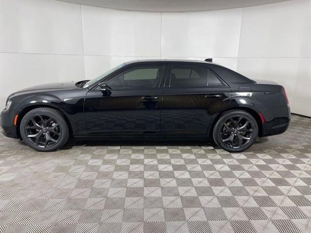 2022 Chrysler 300 Vehicle Photo in PHOENIX, AZ 85014-3381